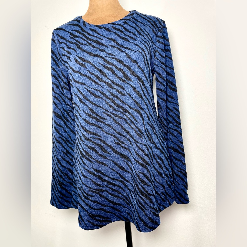 Susan Graver Blue and Black Animal Print Long Sleeve Top, Size XXS, NWOT
